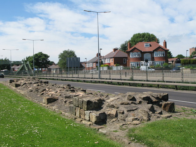 Part of Hadrian’s Wall in modern-day Britain. By Mike Quinn CC BY-SA 2.0