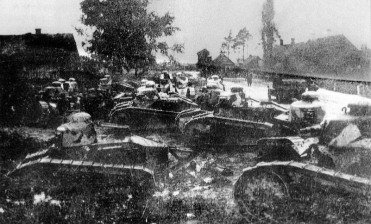 Polish FT tanks during the Battle of Dyneburg