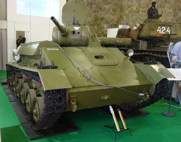 Polish T-70 tank from Armoured Warfare Museum in Poznań, shown at MSPO 2015 fair in Kielce.Photo Pibwl CC BY-SA 3.0