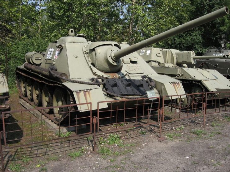 SU-85 tank destroyer in Polish Army Museum. Photo by SuperTank17 CC BY-SA 3.0
