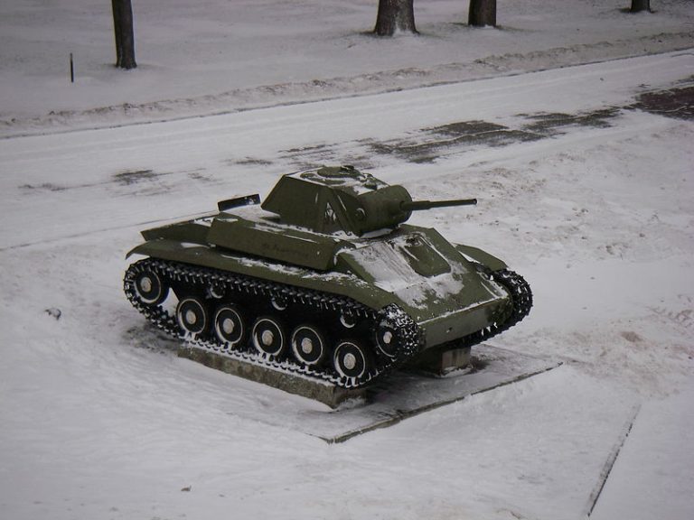 Floating Like a Butterfly, Stinging Like a Bee? - Soviet T-70 Tank of ...