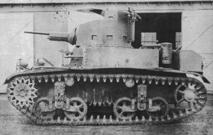 The M2A4 of 1940, which returned to a single-turret layout but now carried a 37 mm gun. U.S. Army, Ordnance Department