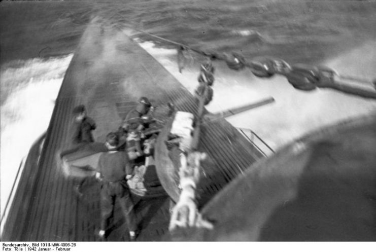 U-Boot U-123 underway.Photo Bundesarchiv, Bild 101II-MW-4006-26 Tölle CC-BY-SA 3.0