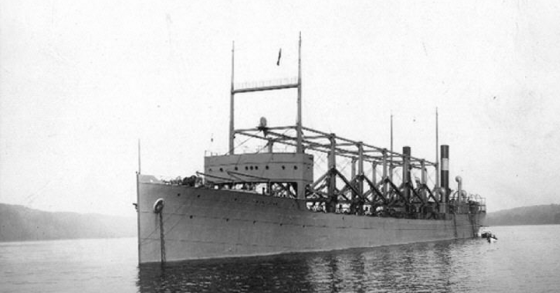 USS Cyclops anchored in the Hudson River, off New York City.