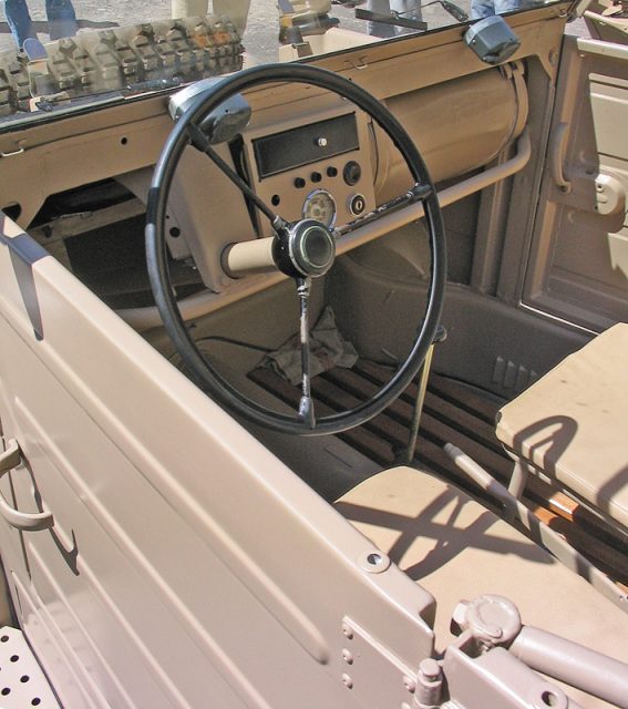 VW Kuebelwagen 2 – interior.Photo Alexander Z. CC BY-SA 2.5