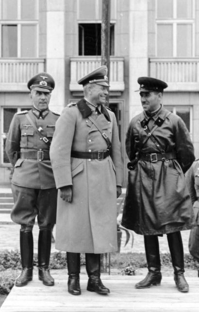 Joint parade of the Wehrmacht and Red Army in Brest at the end of the Invasion of Poland. At the center Major General Heinz Guderian and Brigadier Semyon Krivoshein.Photo: Bundesarchiv, Bild 101I-121-0011A-22 / Gutjahr / CC-BY-SA 3.0