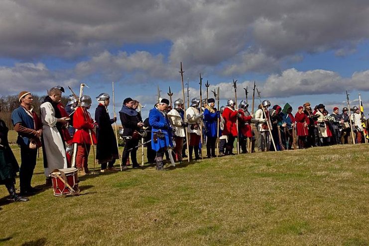 Re-enactors from the Towton Battlefield Society observe a moment of silence in memory of the dead of the battle. By William A Dobson CC BY-SA 2.0