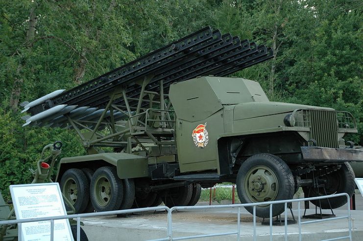 BM-13N Katyusha on a Lend-Lease Studebaker US6 truck, at the Museum of the Great Patriotic War, Moscow. By Nick Lobeck CC BY-SA 2.5