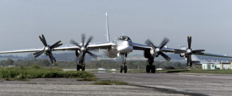 A Zhukovsky based Bear-H is taxiing back to its platform after a short demonstration flight. Photo: Rob Schleiffert CC BY-NC-ND 2.0