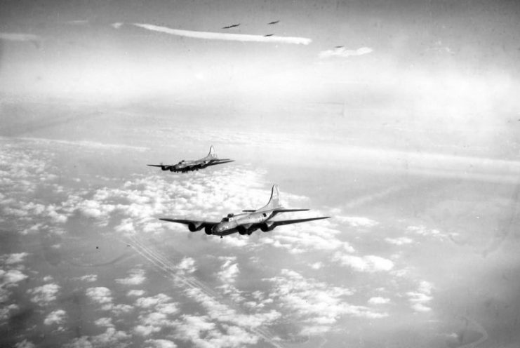 B-17 91st Bomb Group 324th bomb squadron