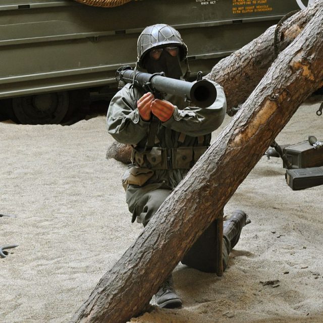 A US soldier holding a Bazooka. Overloon War Museum. By Johan Fredriksson CC BY-SA 3.0