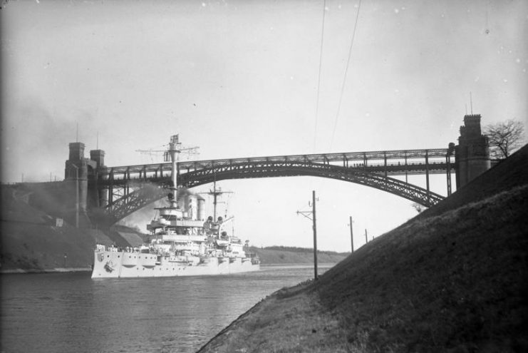 Schleswig-Holstein transiting the Kaiser Wilhelm Canal in 1932.  By Bundesarchiv Bild-CC-BY-SA 3.0