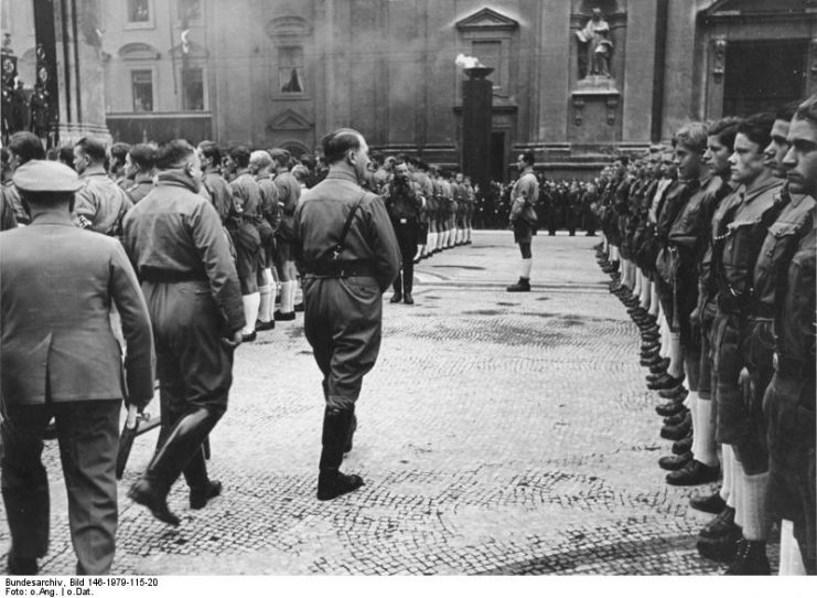 Hitler inspecting Hitler youth.  By Bundesarchiv Bild CC-BY-SA 3.0