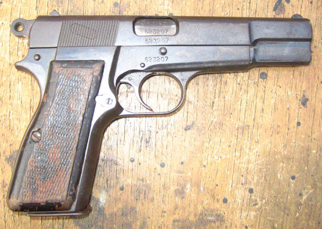 A FN Browning High Power, belonging to the Indonesian Marine Corps. By Dragunova CC BY-SA 3.0