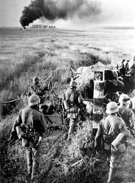 German troops crossing the Soviet border during Operation Barbarossa.22 June 1941