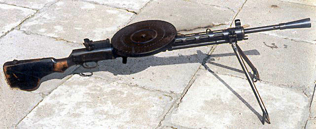 Degtyaryov machine gun. By www.wp.mil.pl