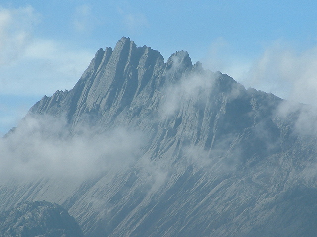 Peak of Puncak Jaya or the Carstensz Pyramid.Alfindra Primaldhi CC BY 2.0