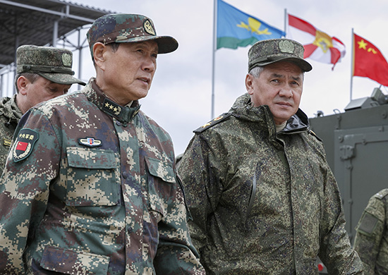 Defense ministers of Russia and China have checked the work of the command posts on the maneuvers “Vostok-2018. By Mil.ru CC BY 4.0