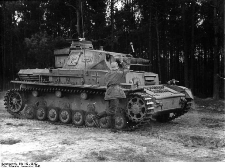Soldier during a Training on a Panzer IV.Bundesarchiv, Bild 183-J08352 CC-BY-SA 3.0