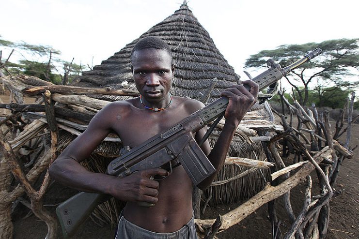 A South Sudanese man holding a HK G3. By Steve Evans CC BY 2.0