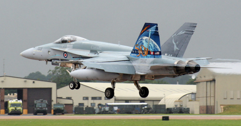 CF-18A Hornet Canadian Air Force 188703 C/N 104/A073 Wearing special colours about NORAD'S 50th anniversary. By Carlos Menendez San Juan CC BY-SA 2.0