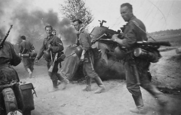 Wehrmacht soldiers 1941 Kowno Eastern Front