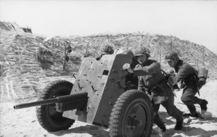 3.7 cm Pak 36.Photo: Bundesarchiv, Bild 101I-299-1831-26 / Hähle, Johannes / CC-BY-SA 3.0