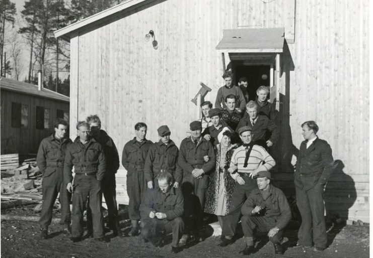 Norwegian refugees undergoing military training in Sweden.