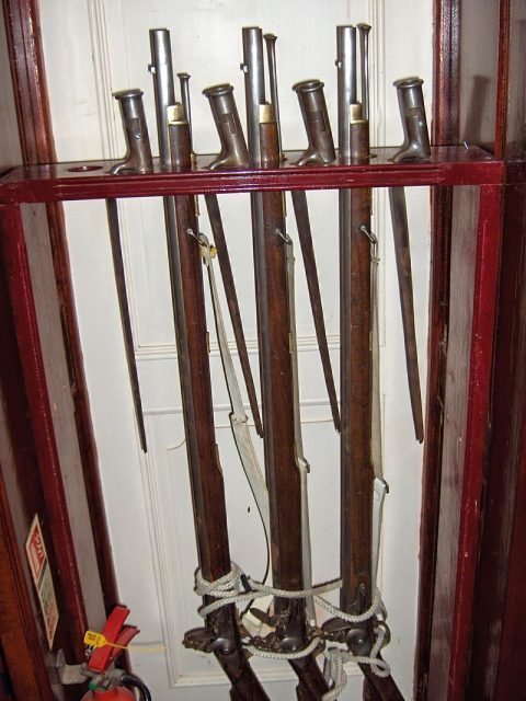 Muskets and bayonets.Grand Turk, a replica of a three-masted 6th rate frigate from Nelson’s days.Photo: JoJan CC BY-SA 3.0