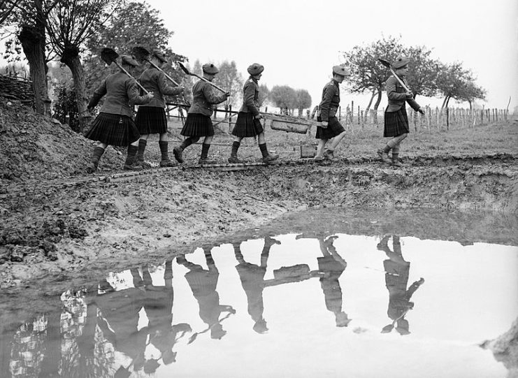 A working party of the 1st Battalion Queen’s Own Cameron Highlanders at Aix in France, November 1939.