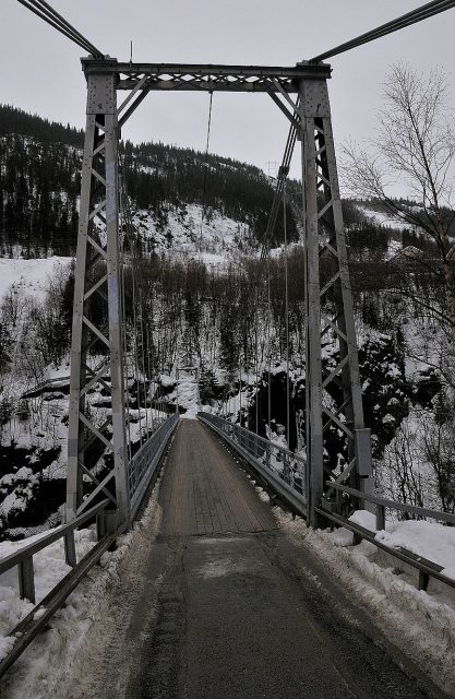 Bridge to Vemork Plant. This is the only road into the power plant. Photo: martin_vmorris / CC BY-SA 2.0