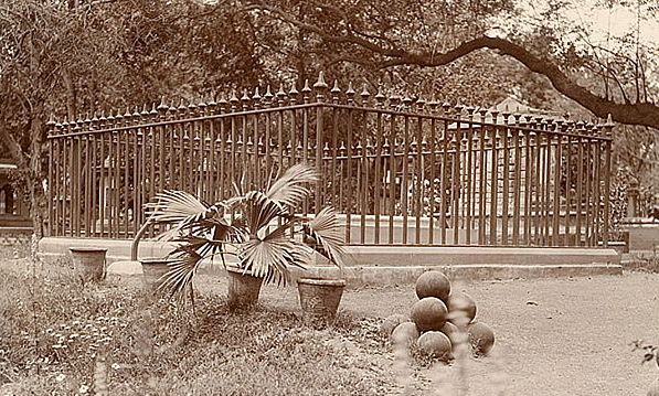 John Nicholson’s tomb, Delhi. c.1880