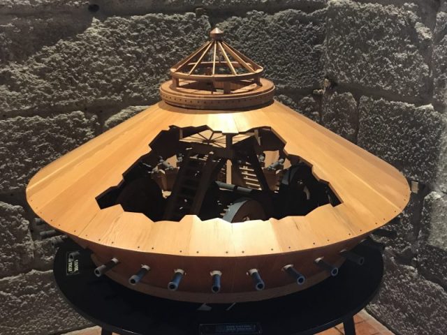 Model of Da Vinci’s armored tank.