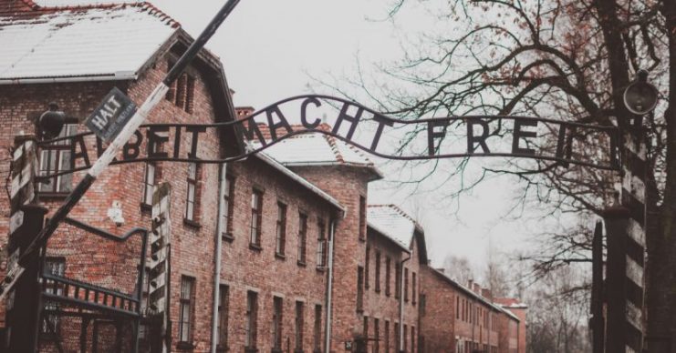 Arbeit macht frei