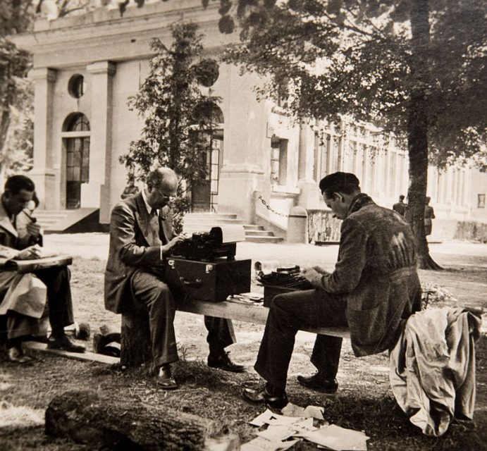 Shirer in Compiegne, France, reporting on the signing of the armistice. 