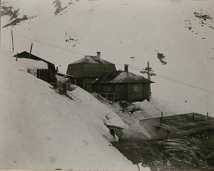 Kaiserschützen-Rgt.Komdo. at the Pasubio.