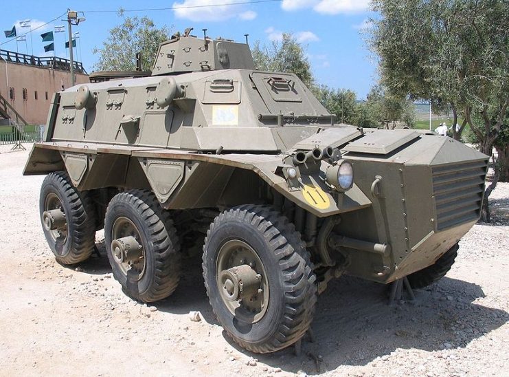 Alvis FV 603 Saracen APC in Yad la-Shiryon Museum, Israel.Photo: Bukvoed CC BY 2.5