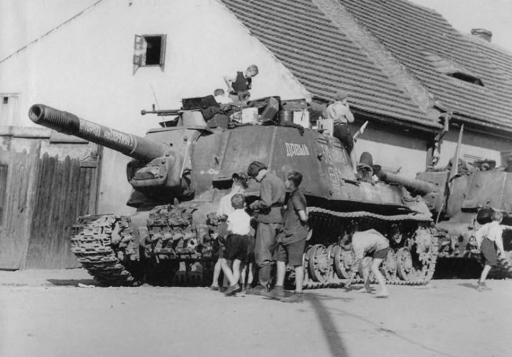 Assault gun ISU-152 Romania 1944