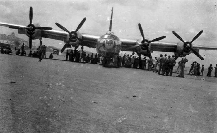 B-32 Dominator front view