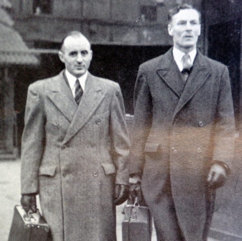 Bill O’Callaghan and Bert Pooley at the trial of Fritz Knoechlein. Photo: leparadismassacre.com