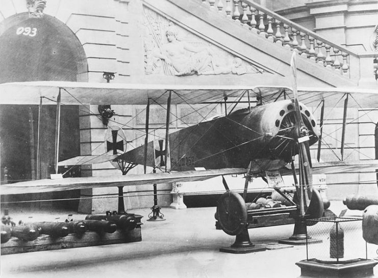 Boelcke’s Fokker D.III fighter on display. He scored eight victories with this plane between 2 and 19 September 1916.