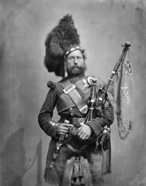 Piper David Muir, 42nd Royal Highlanders.