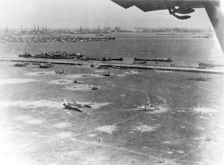 German losses on Waalhaven airfield were limited.Photo: Bundesarchiv, Bild CC-BY-SA 3.0