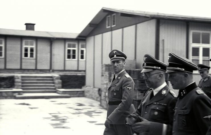 Kaltenbrunner with Himmler and Ziereis at Mauthausen, April 1941.Photo: Bundesarchiv, Bild 192-029 / CC-BY-SA 3.0