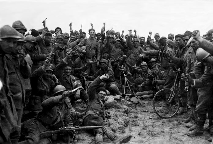 Members of Italy’s Arditi corps in 1918 holding daggers, a symbol of their group. The Arditi’s black uniform and use of the fez were adopted by Mussolini in the creation of his Fascist movement.