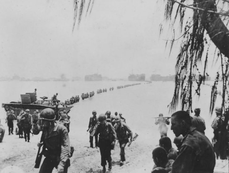 Saipan: US reinforcements and landing crafts.