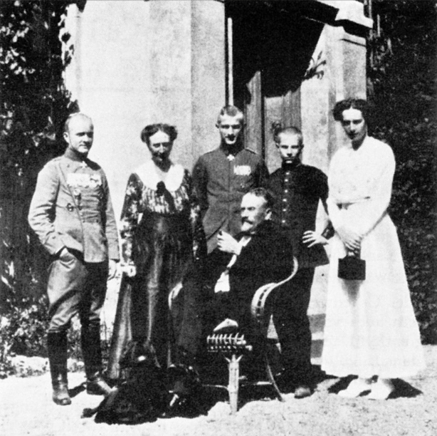 Family von Richthofen. Sitting in the middle Albrecht Freiherr von Richthofen, standing from left to right- Manfred von Richthofen, Kunigunde Dame von Richthofen, Lothar von Richthofen, Bolko of Richthofen and Ilse von Richthofen