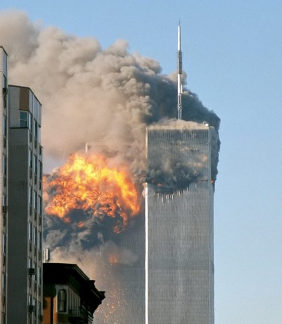 The north face of Two World Trade Center (south tower) immediately after being struck by United Airlines Flight 175.Photo: Robert CC BY-SA 2.0