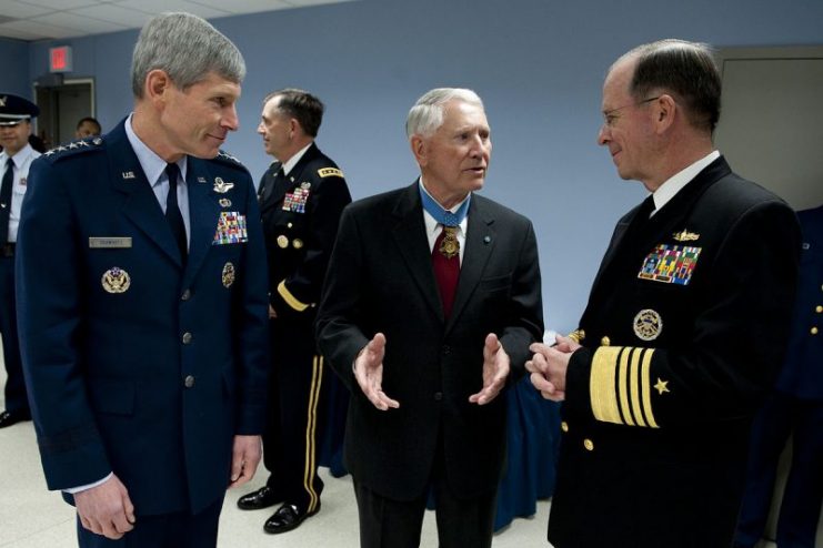 Leo K. Thorsness (centre), president of the Congressional Medal of Honor Society