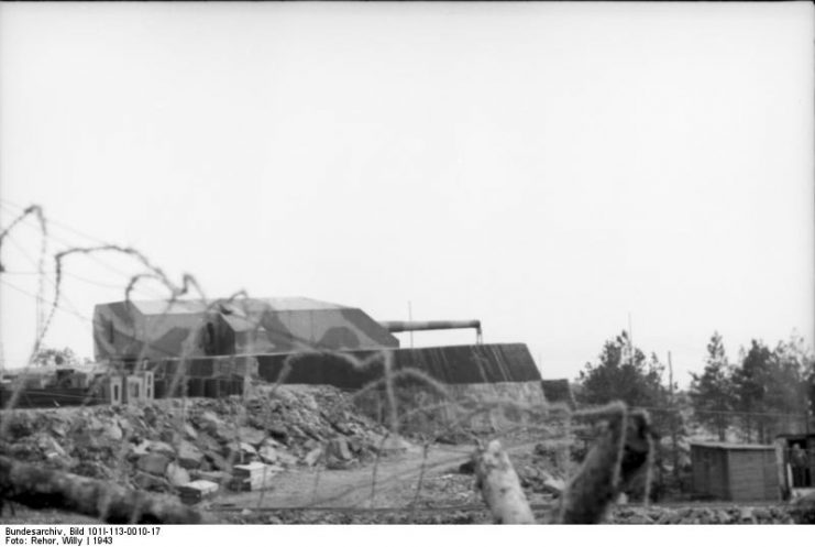 38 cm cannon in Batterie Vara in 1943. Photo: Bundesarchiv, Bild 101I-113-0010-17 : Rehor, Willy: CC-BY-SA 3.0